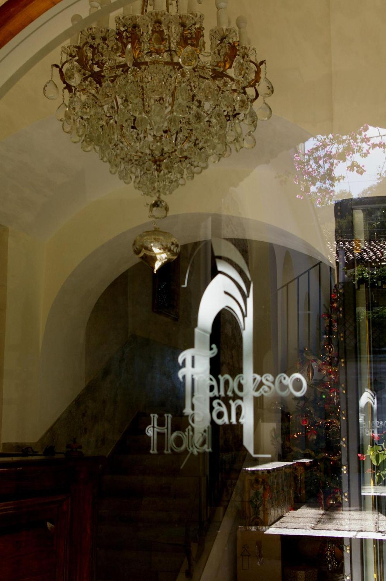 圣弗朗西斯科度假酒店 阿格罗波利 外观 照片